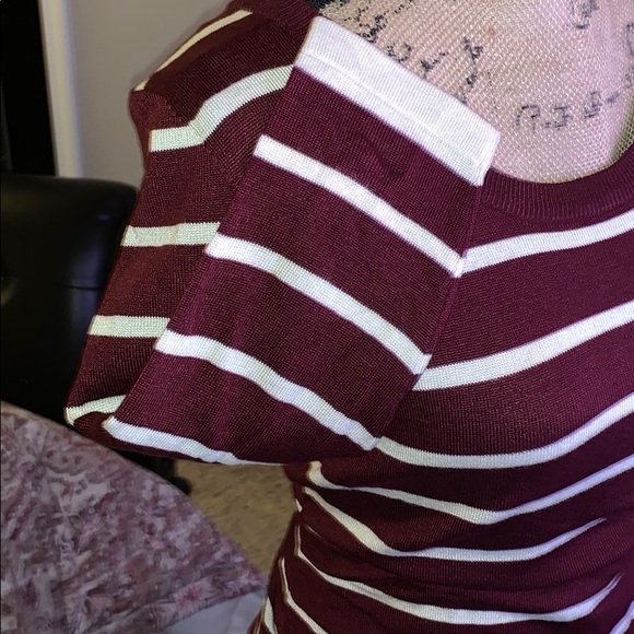 Juniors Ruched Ribbed Collar Pullover - Picture 3 of 7